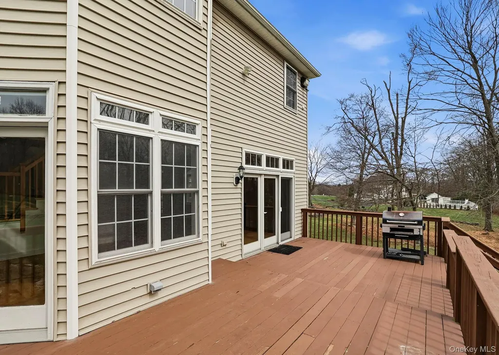 37 Willets Way Newburgh NY 12550
