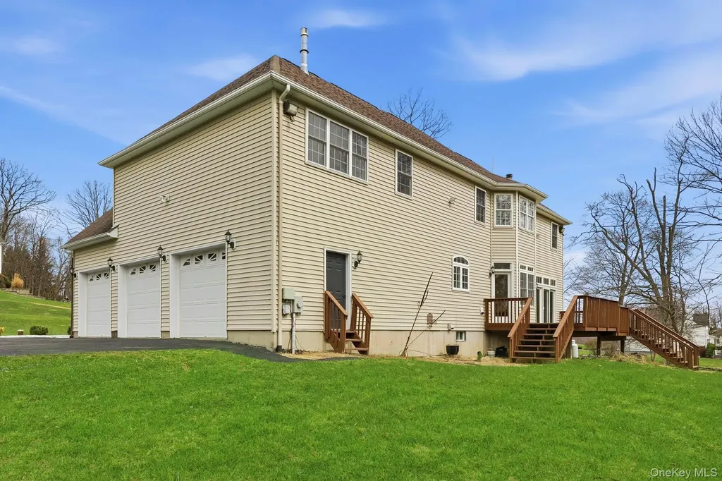 37 Willets Way Newburgh NY 12550