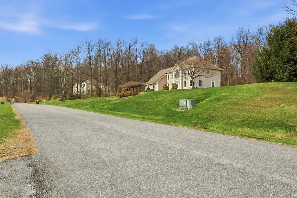 37 Willets Way Newburgh NY 12550