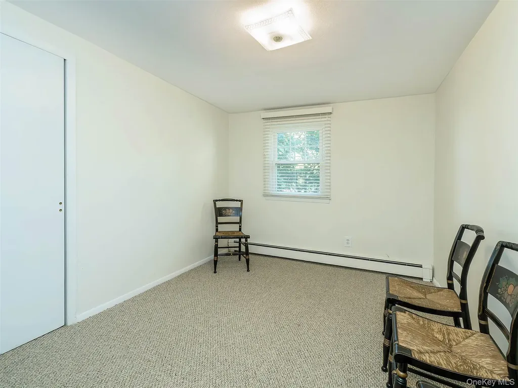 8 Laurel Way Sea Cliff NY 11579