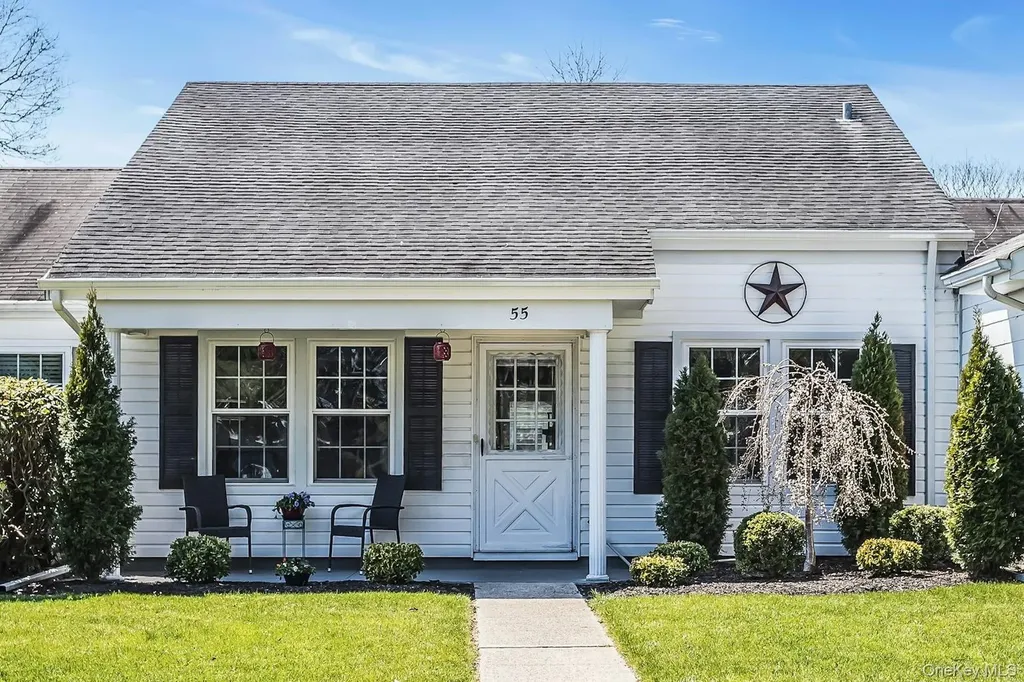 55 Forge Lane Coram NY 11727