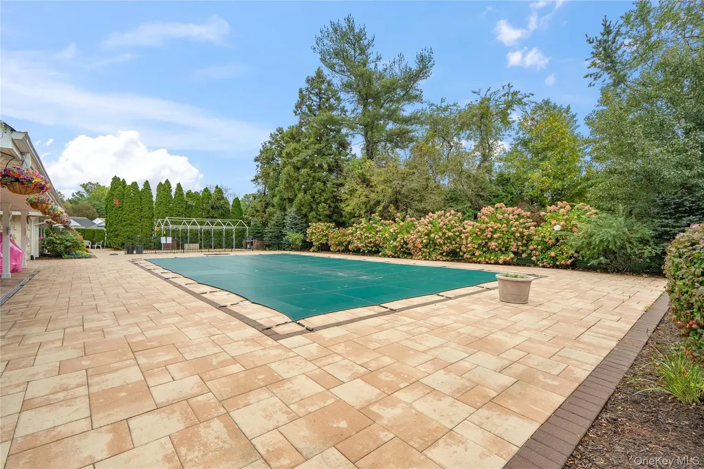 55 Forge Lane Coram NY 11727