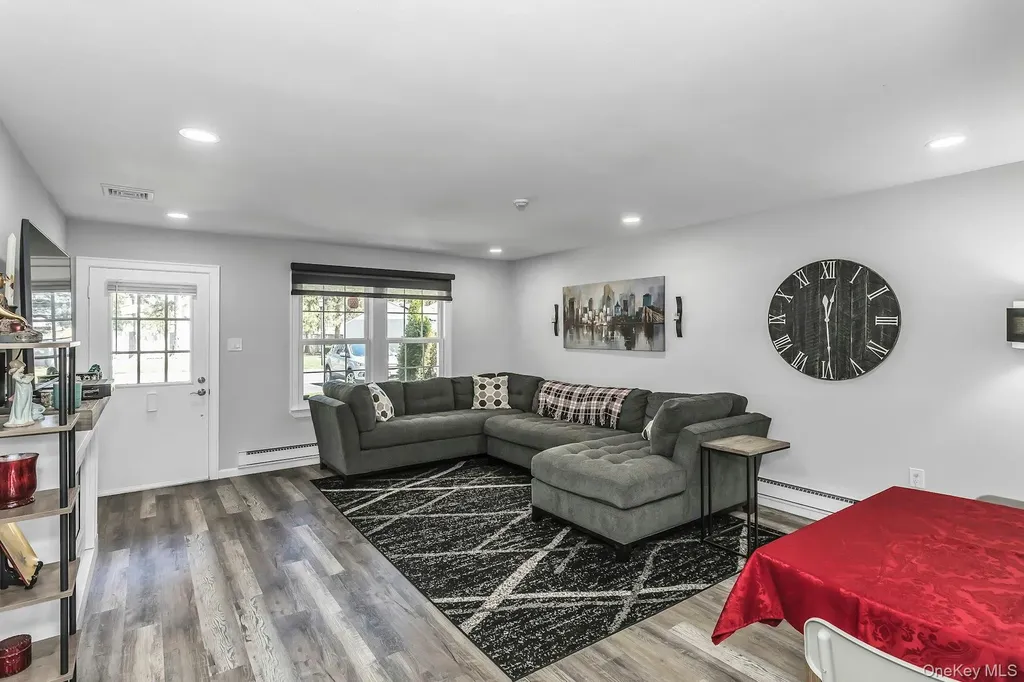 55 Forge Lane Coram NY 11727