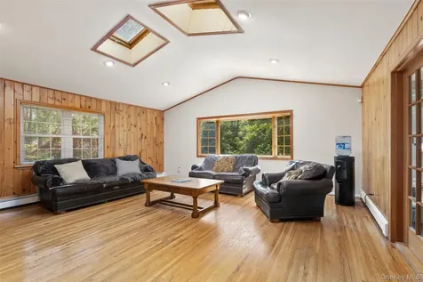 2 Lalli Drive Katonah NY 10536