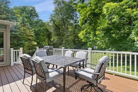 2 Lalli Drive Katonah NY 10536