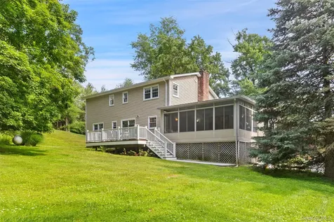 2 Lalli Drive Katonah NY 10536