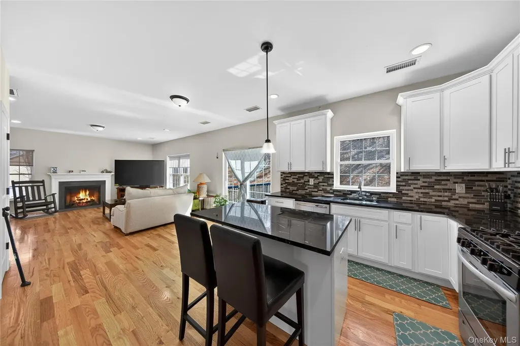 98 Bender Road Westtown NY 10998