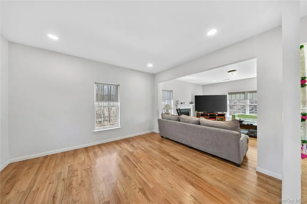 98 Bender Road Westtown NY 10998