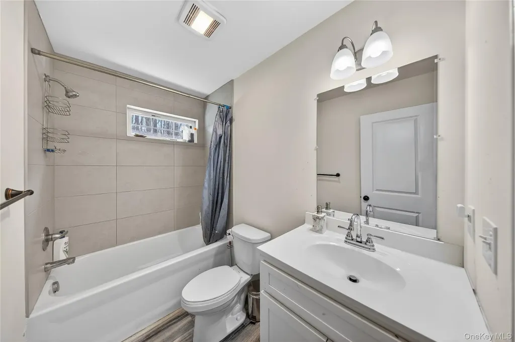 98 Bender Road Westtown NY 10998