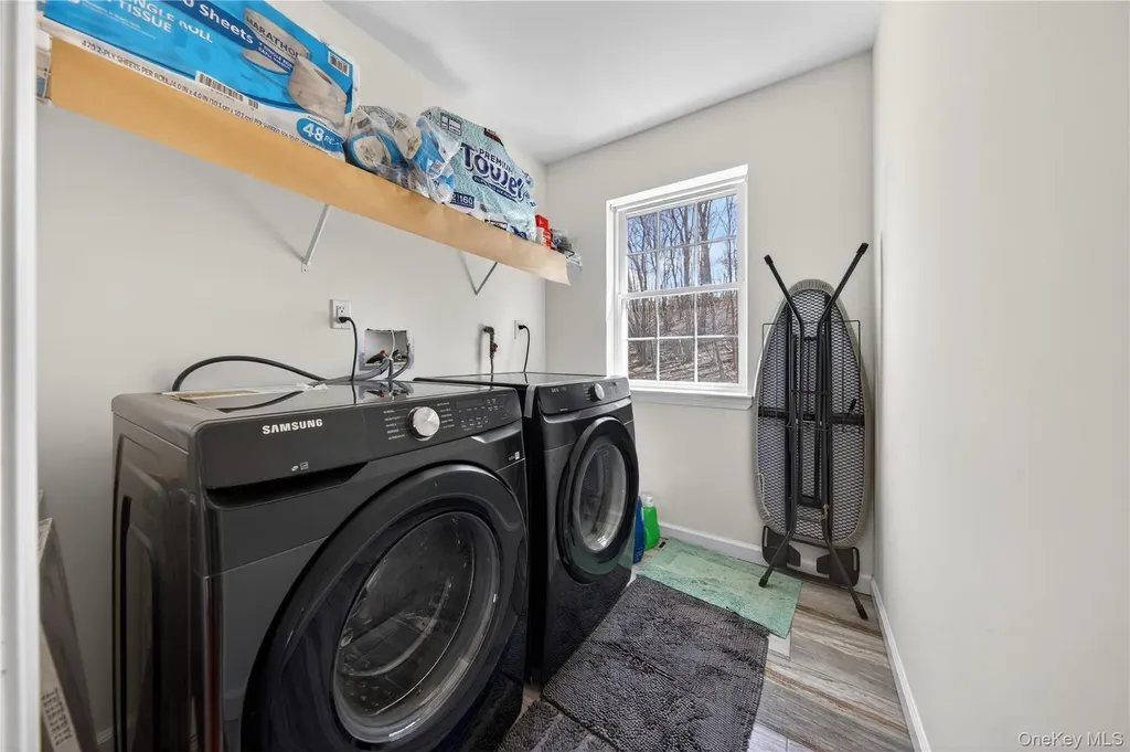 98 Bender Road Westtown NY 10998