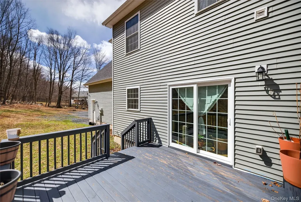 98 Bender Road Westtown NY 10998