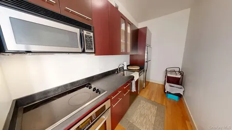 25 Leroy Place New Rochelle NY 10805