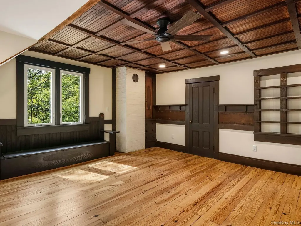 5 Riverby Lane West Park NY 12493