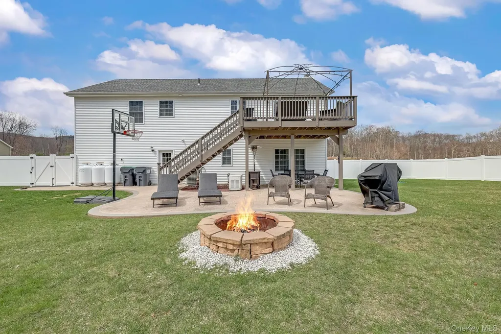 8 Dot Calm Drive Otisville NY 10963
