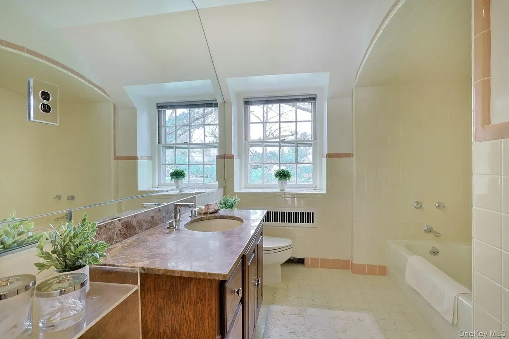 99 Penn Road Scarsdale NY 10583