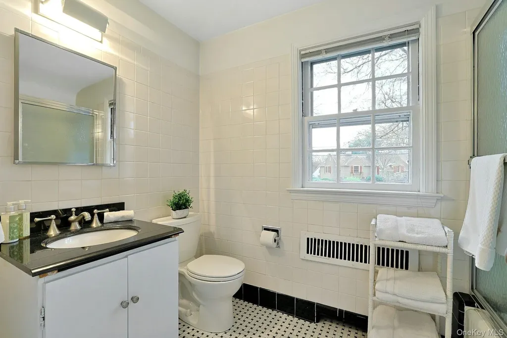 99 Penn Road Scarsdale NY 10583