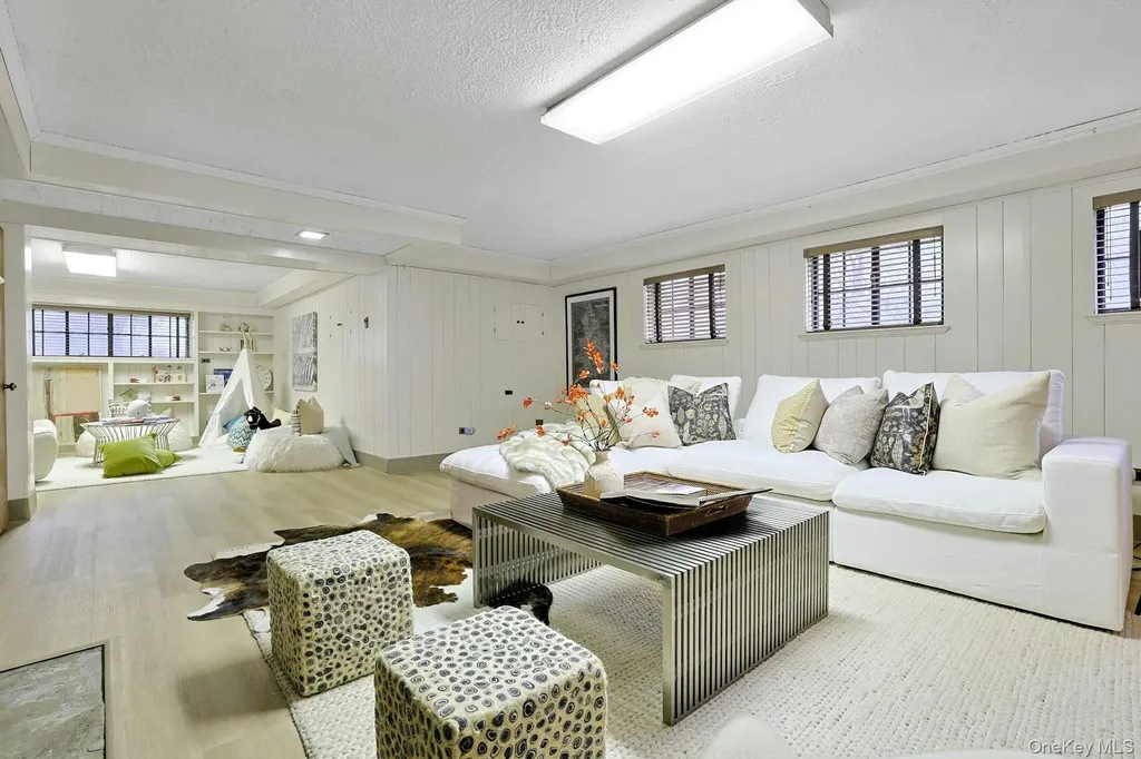 99 Penn Road Scarsdale NY 10583