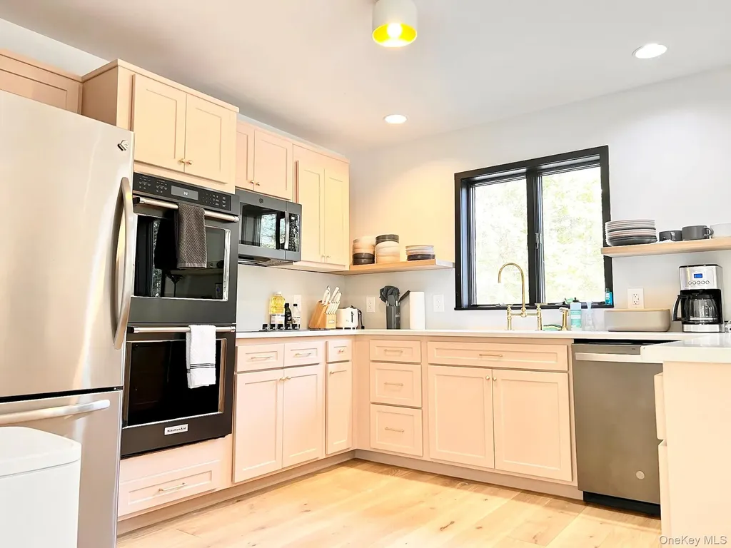 9 Munchkin Lane Kingston NY 12401