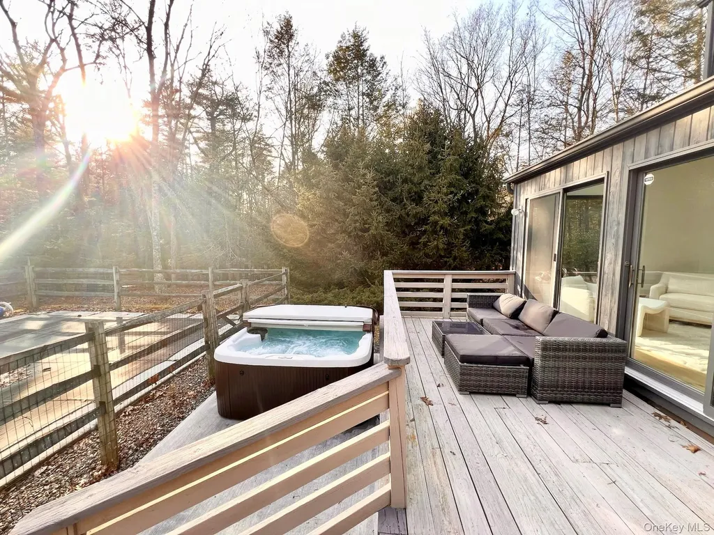 9 Munchkin Lane Kingston NY 12401