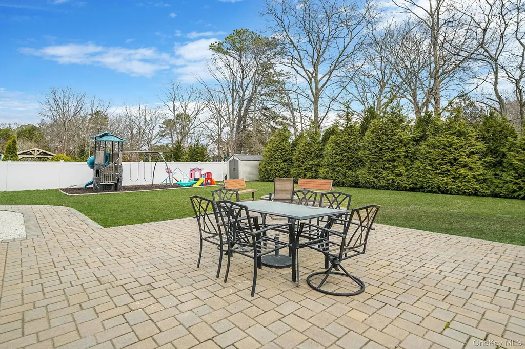 19 Goodwin Lane Coram NY 11727