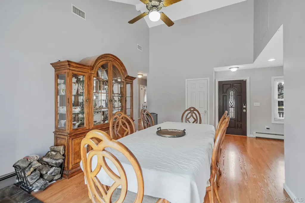 19 Goodwin Lane Coram NY 11727