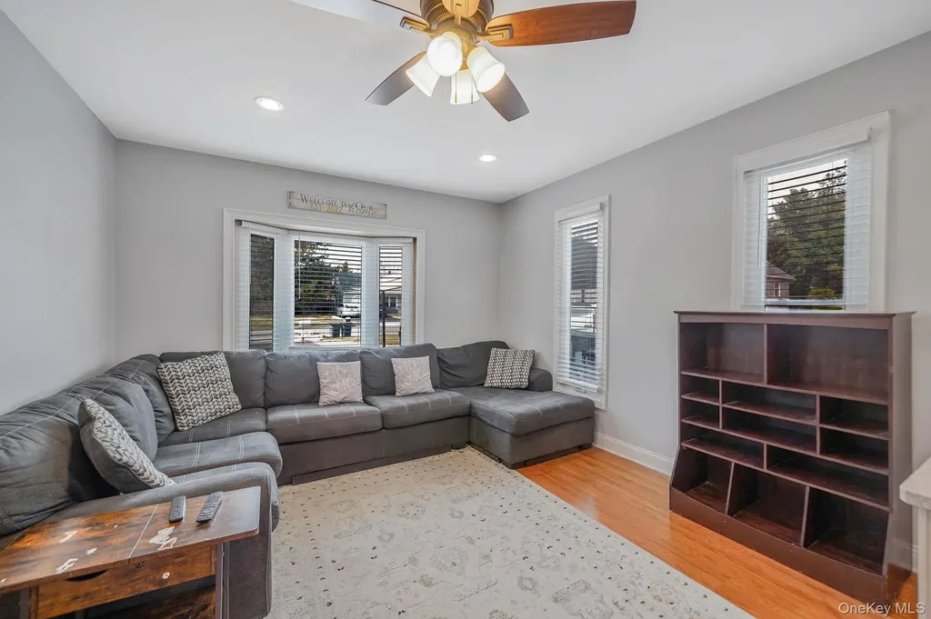 19 Goodwin Lane Coram NY 11727