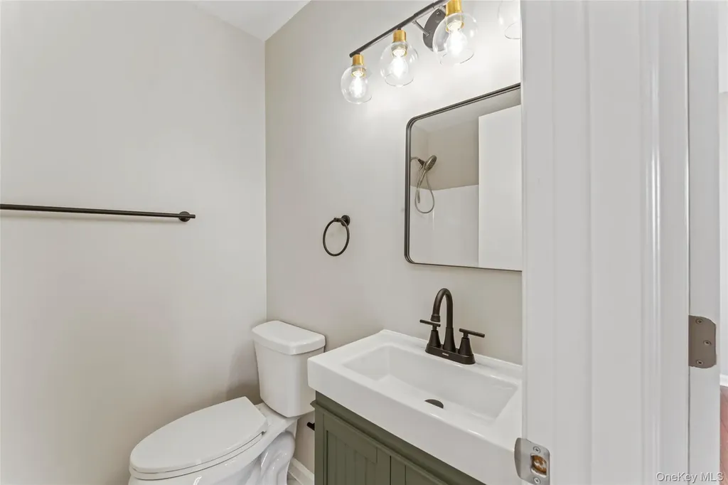 99 Evan Road Warwick NY 10990