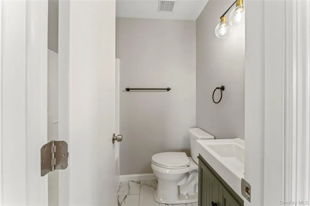 99 Evan Road Warwick NY 10990