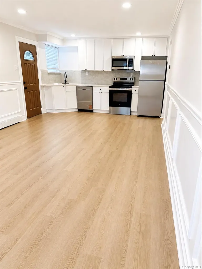 4024 Monticello Avenue Bronx NY 10466