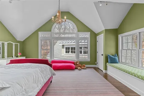 19 Millertown Road Bedford NY 10506