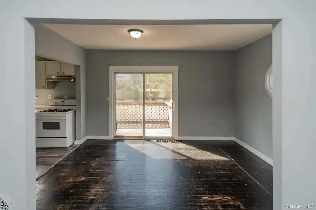 206 W Main Street Middletown NY 10940