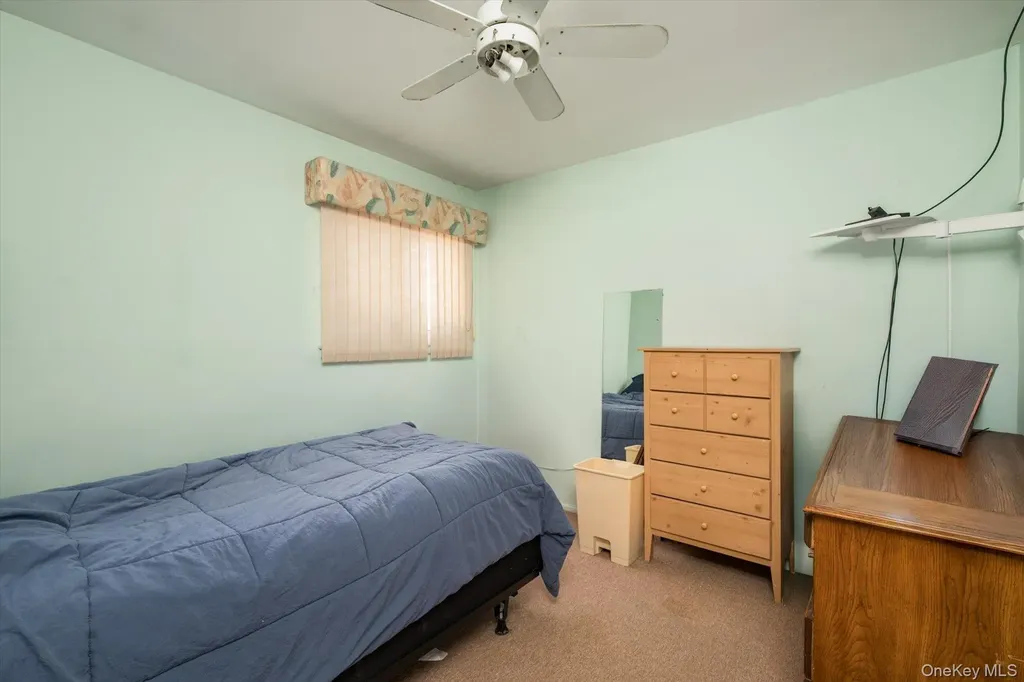 42 Netto Lane Plainview NY 11803