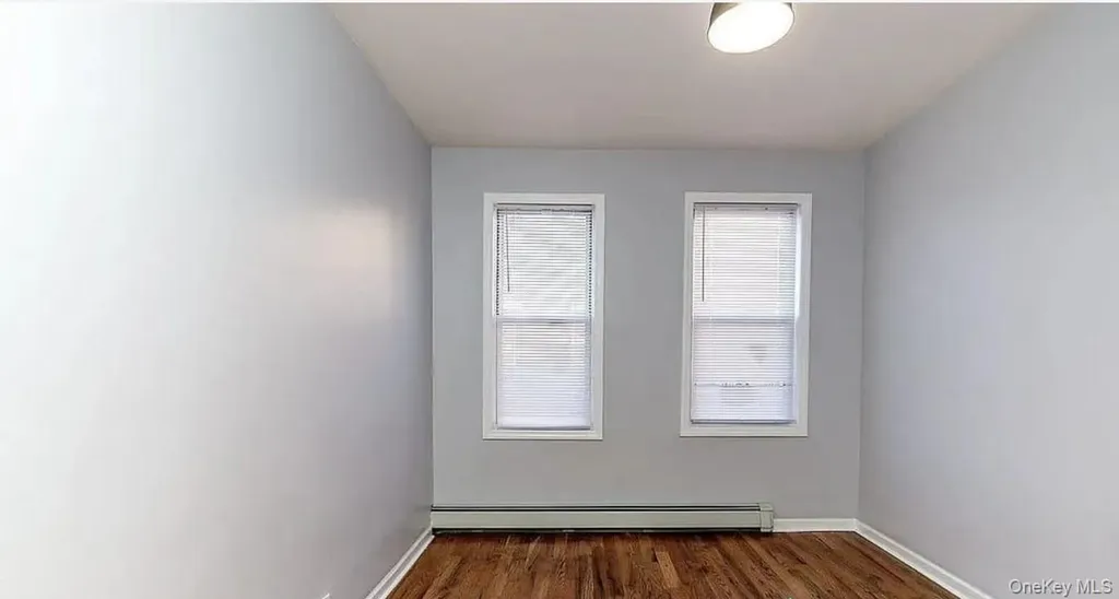 712 E 211th Street Bronx NY 10467