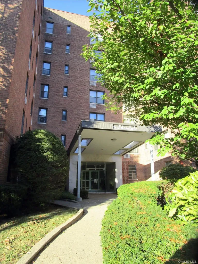 123 Valentine Lane Yonkers NY 10705