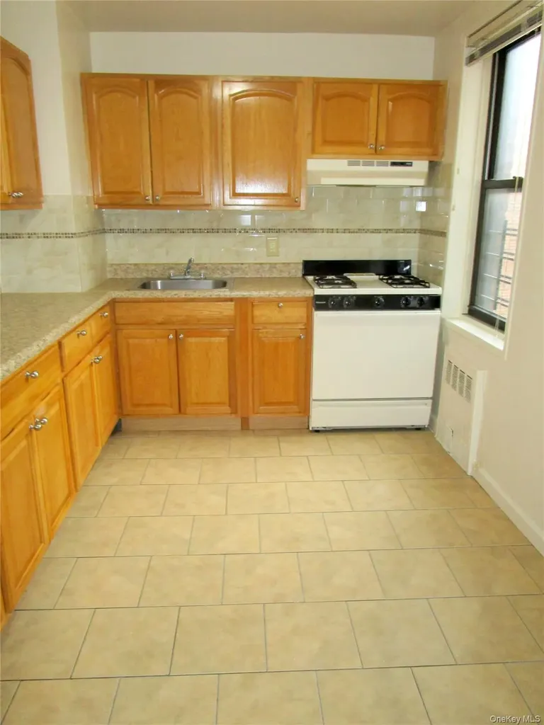 123 Valentine Lane Yonkers NY 10705