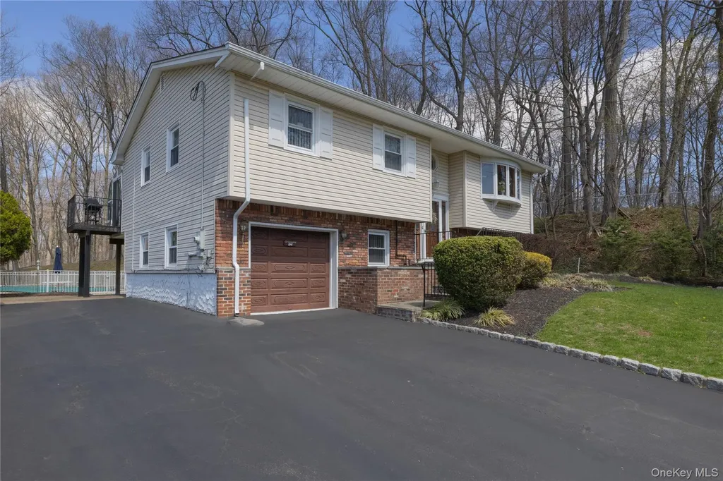 196 E Townline Road West Nyack NY 10994