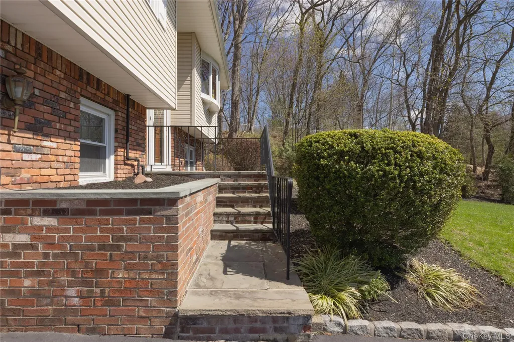 196 E Townline Road West Nyack NY 10994