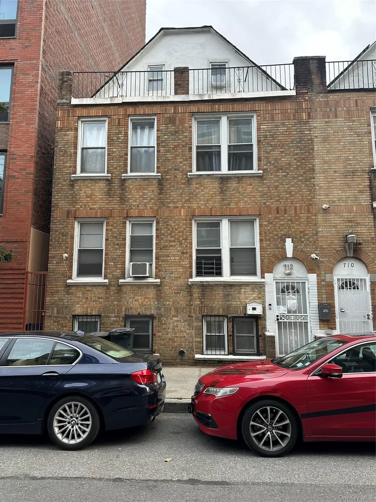 710 E 211th Street Bronx NY 10467