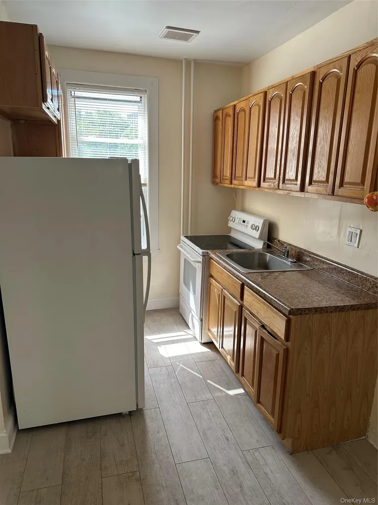 710 E 211th Street Bronx NY 10467