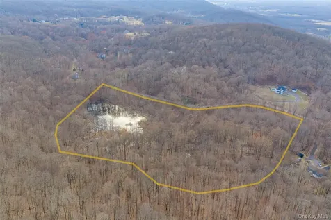530 Eder Road Stormville NY 12582