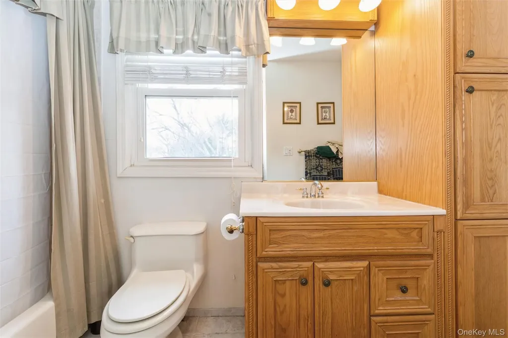 10 Liso Drive Mount Sinai NY 11766