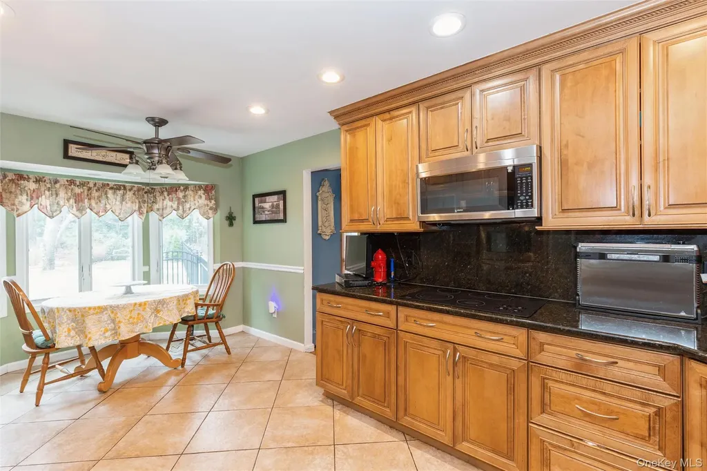 10 Liso Drive Mount Sinai NY 11766