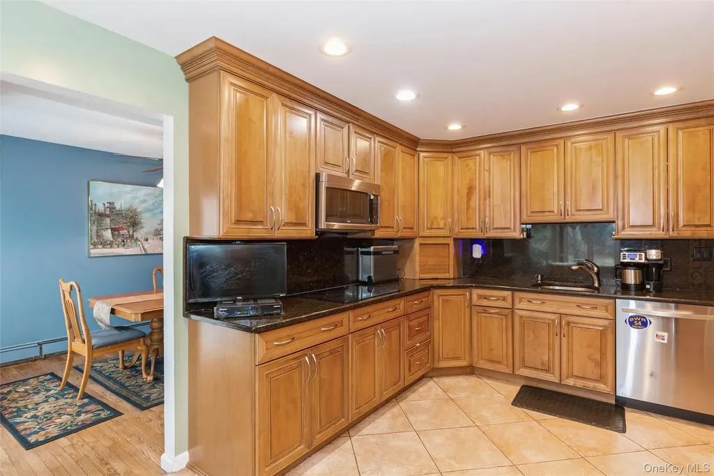 10 Liso Drive Mount Sinai NY 11766