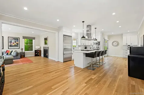 407 Wilmot Road New Rochelle NY 10804
