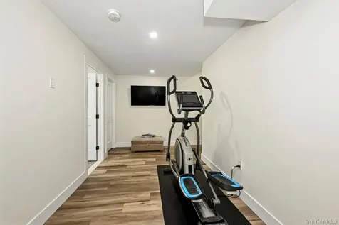 407 Wilmot Road New Rochelle NY 10804