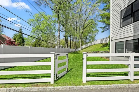 407 Wilmot Road New Rochelle NY 10804