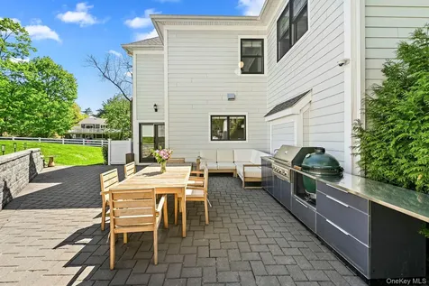 407 Wilmot Road New Rochelle NY 10804