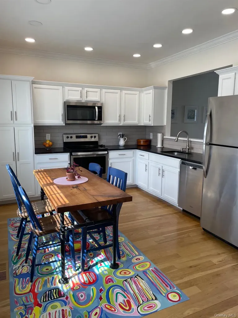 359 Verplanck Avenue Beacon NY 12508