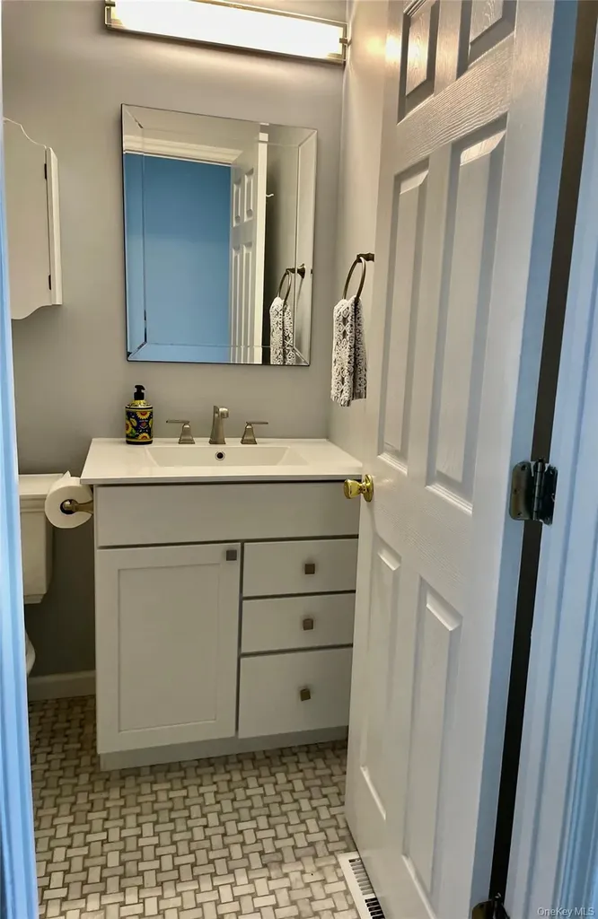 359 Verplanck Avenue Beacon NY 12508