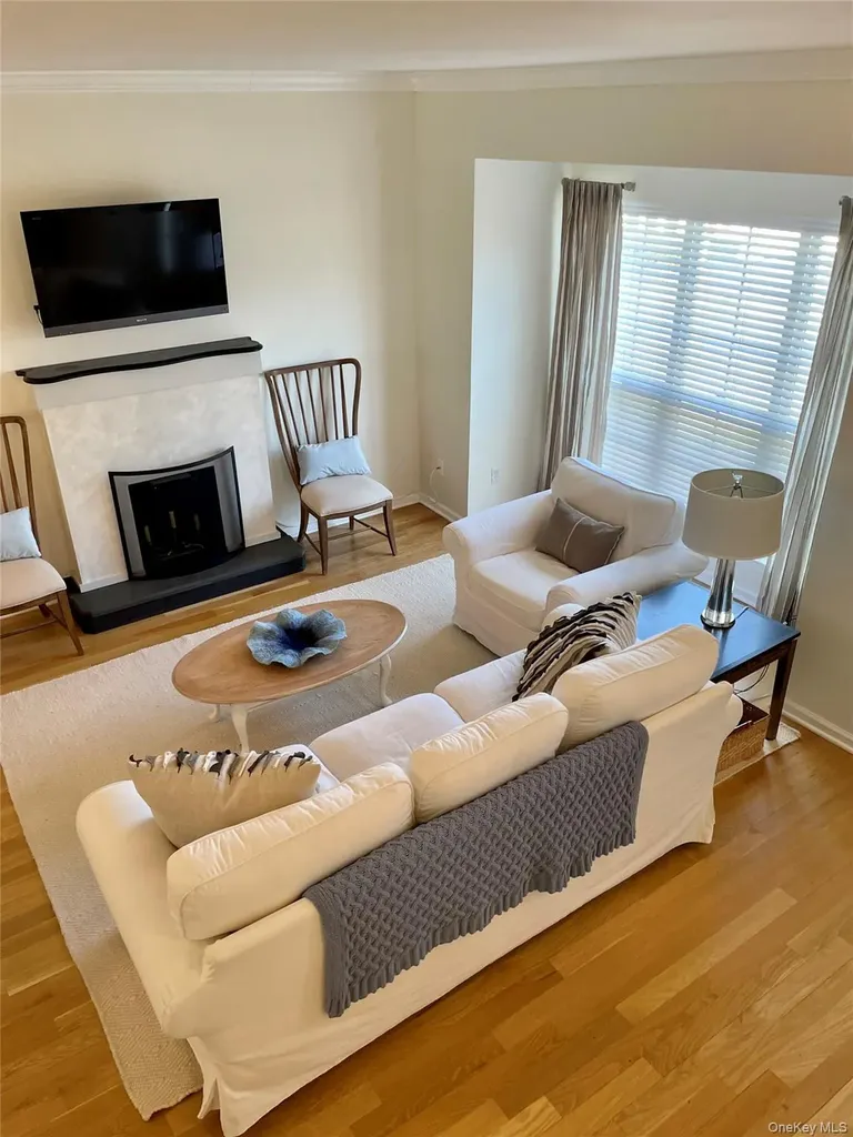 359 Verplanck Avenue Beacon NY 12508